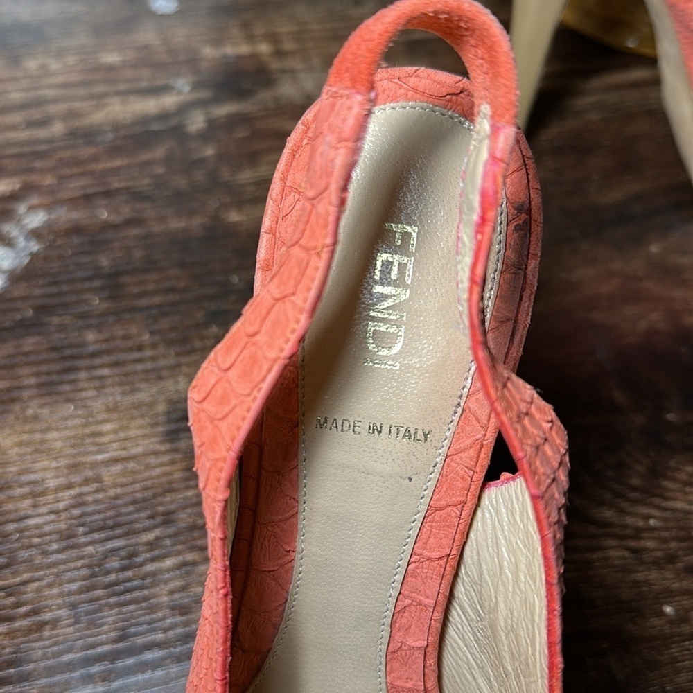 Fendi Coral Python Embossed Leather Fendista Bow Slingback Sandals size 39 - Picture 3 of 7